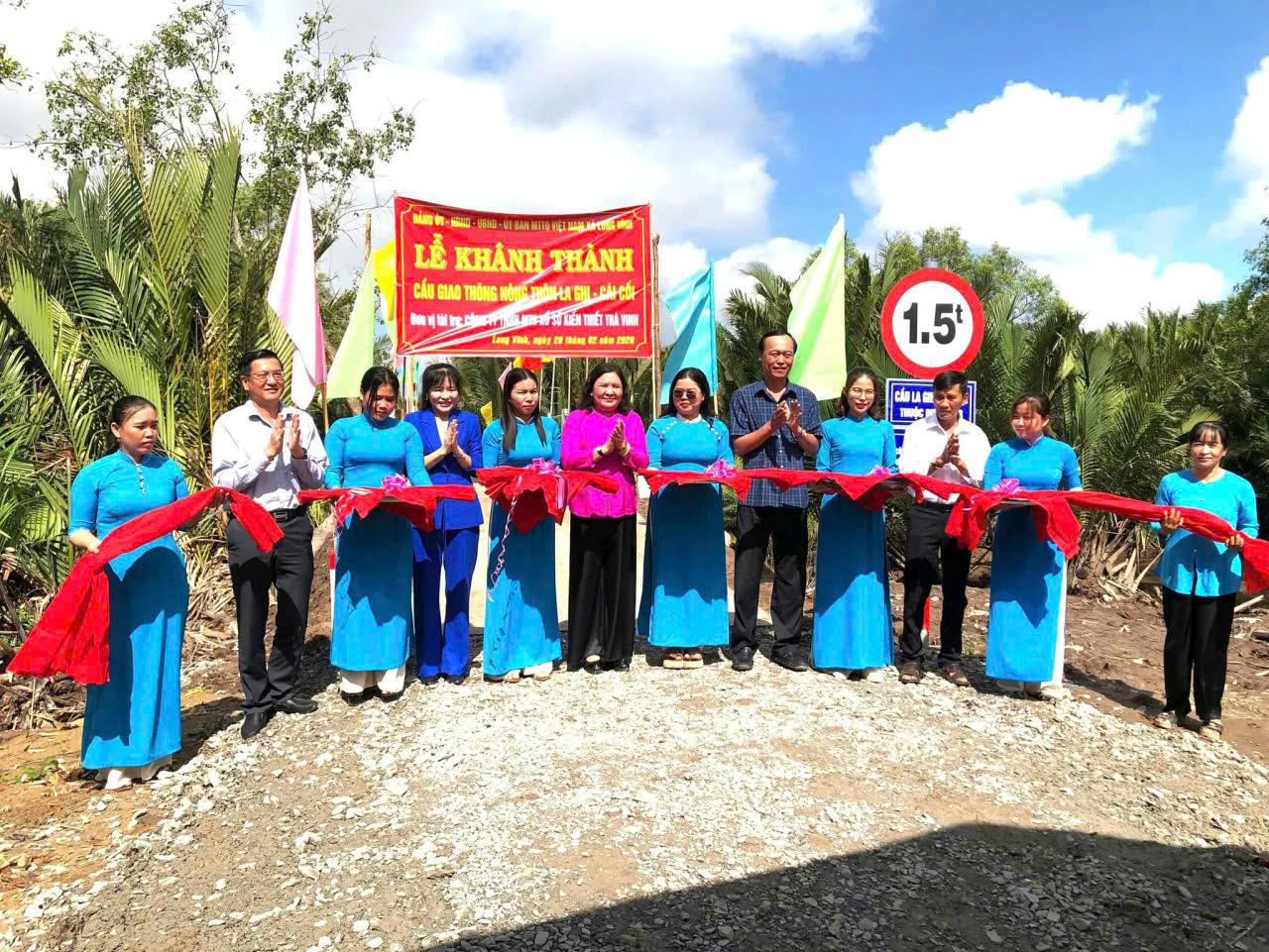 Description: D:\HINH ANH 2026 - ĐĂNG TIN\Khanh thanh cau xeo bong - La Ghi\Cau Laghi\z7582293379643_36cae1bef1098945dbaebe8278e954b3.jpg